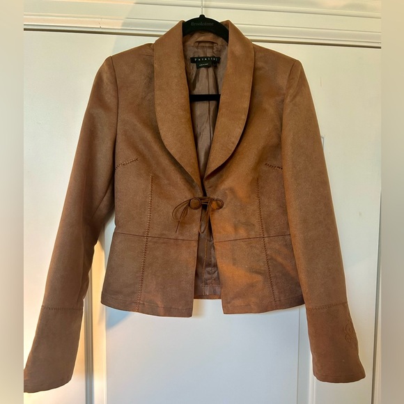 Good Used Condition: women’s Parallel jacket size: S - Picture 6 of 8